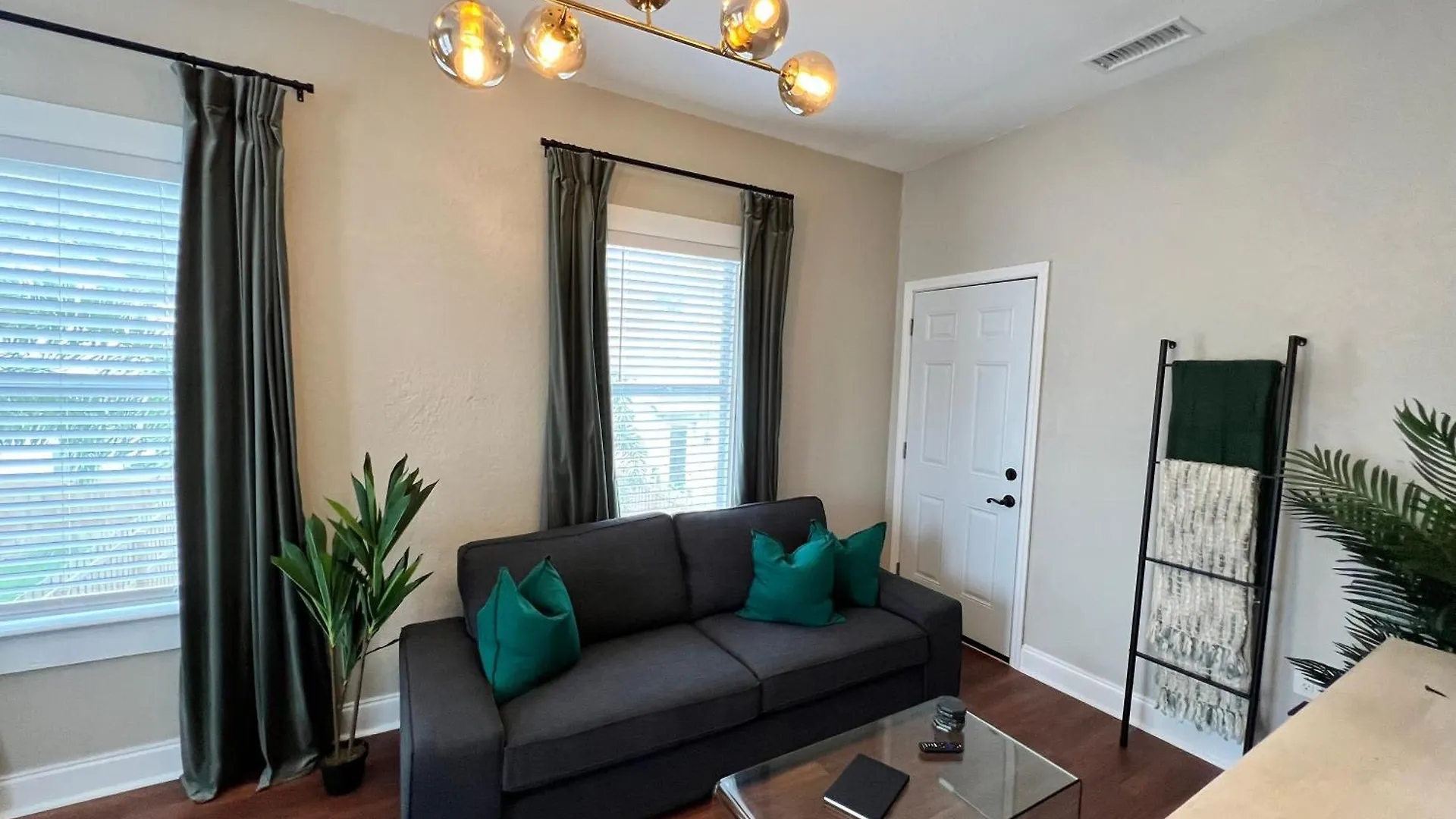 Vakantiehuis Updated Condo In Heart Of Tampa 1578